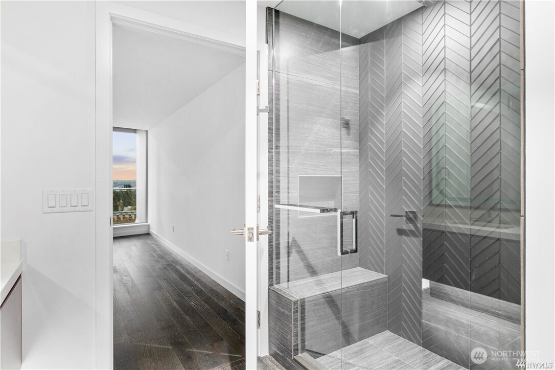 188 Bellevue Way NE #1907, Bellevue, WA 98004