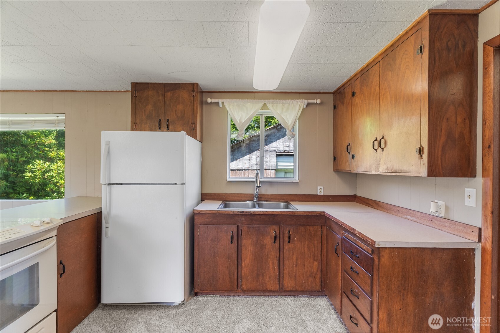 1634 First Avenue , Grayland, WA 98547