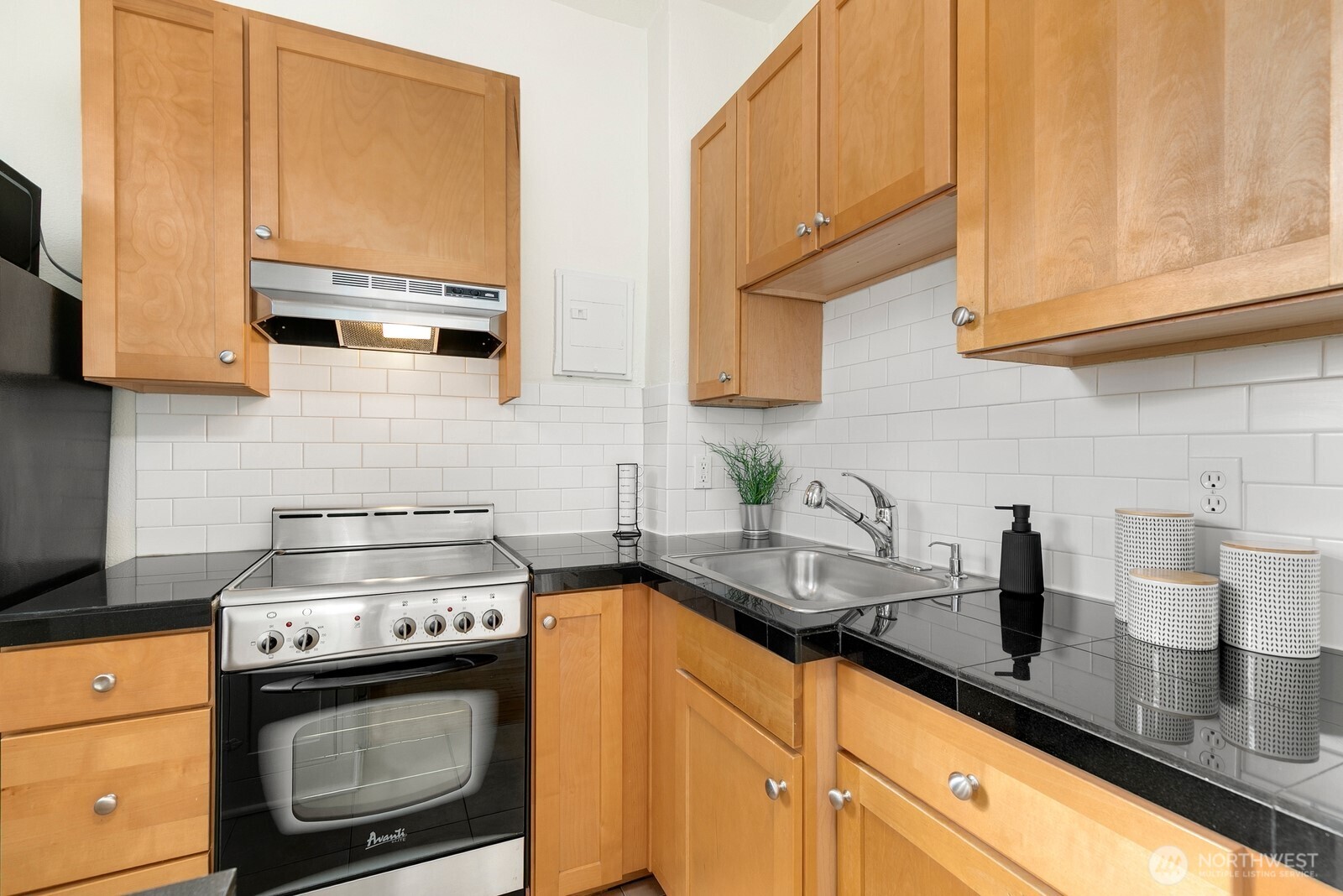 901 NE 43rd Street #306, Seattle, WA 98105