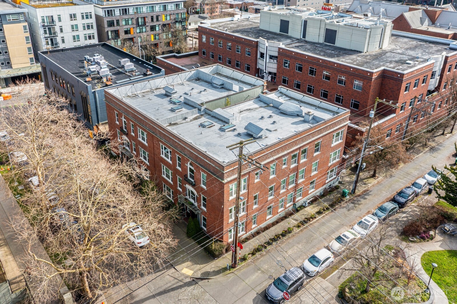 901 NE 43rd Street #306, Seattle, WA 98105