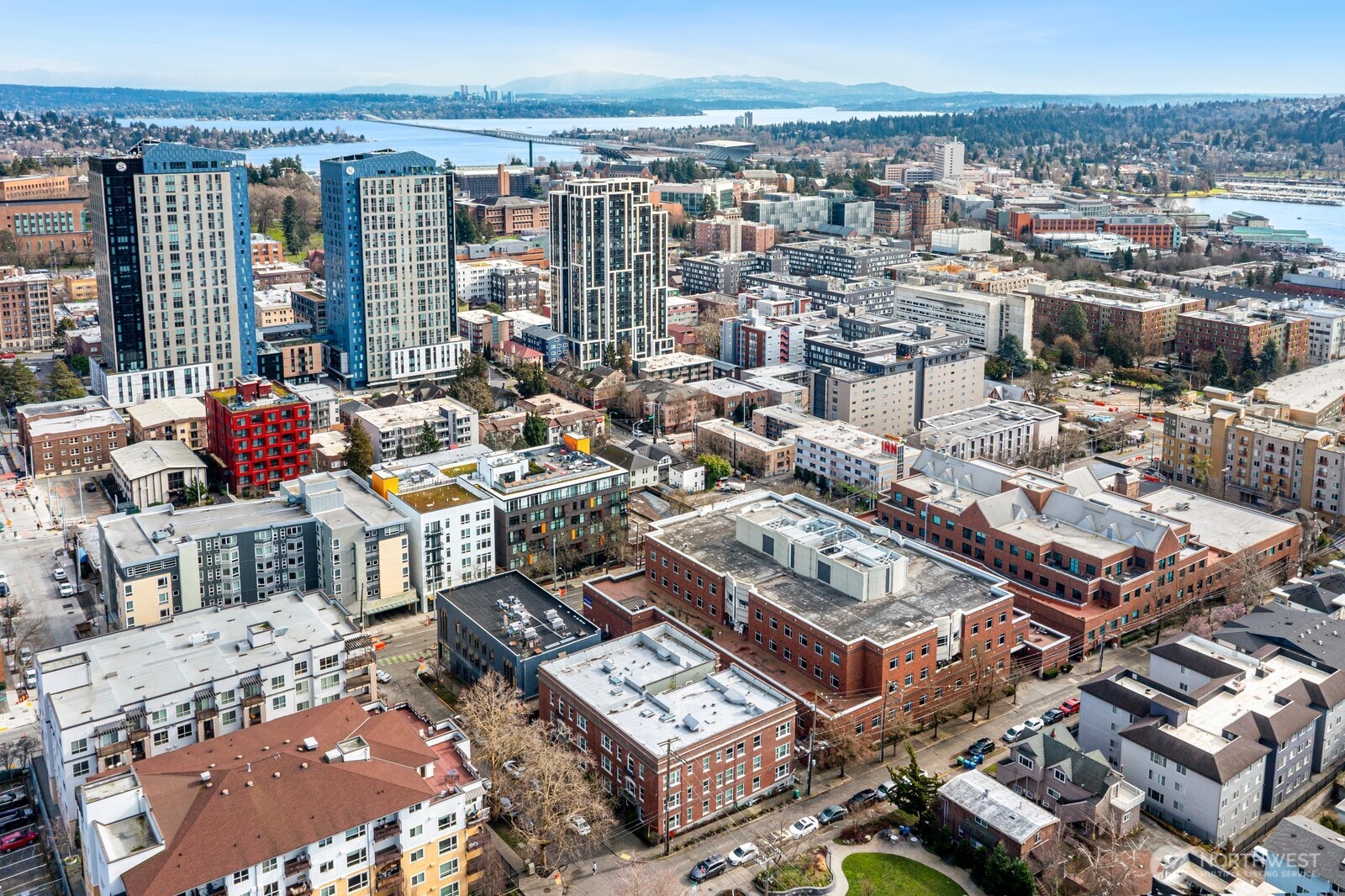 901 NE 43rd Street #306, Seattle, WA 98105