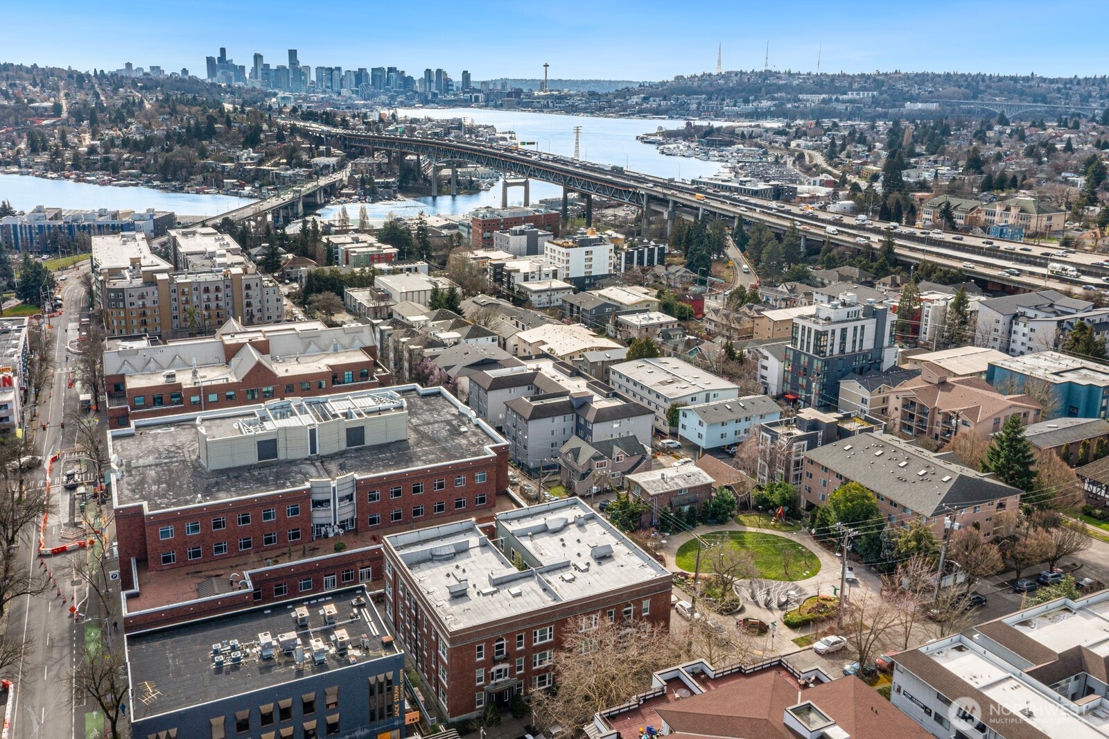 901 NE 43rd Street #306, Seattle, WA 98105