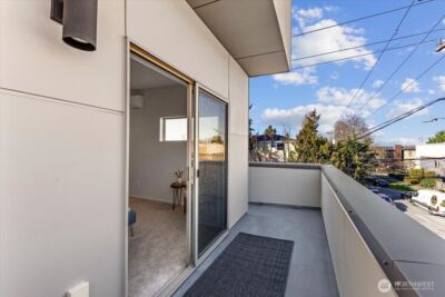 3001 60th Avenue SW, Seattle, WA 98116 - Photo 32