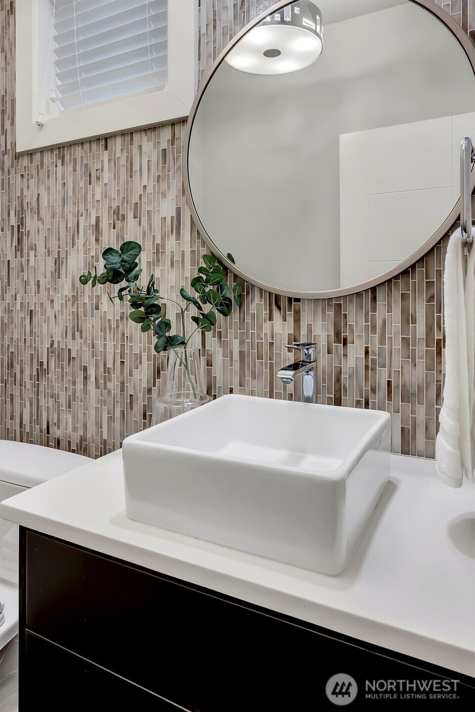 11421 NE 88th Street , Kirkland, WA 98033-5741