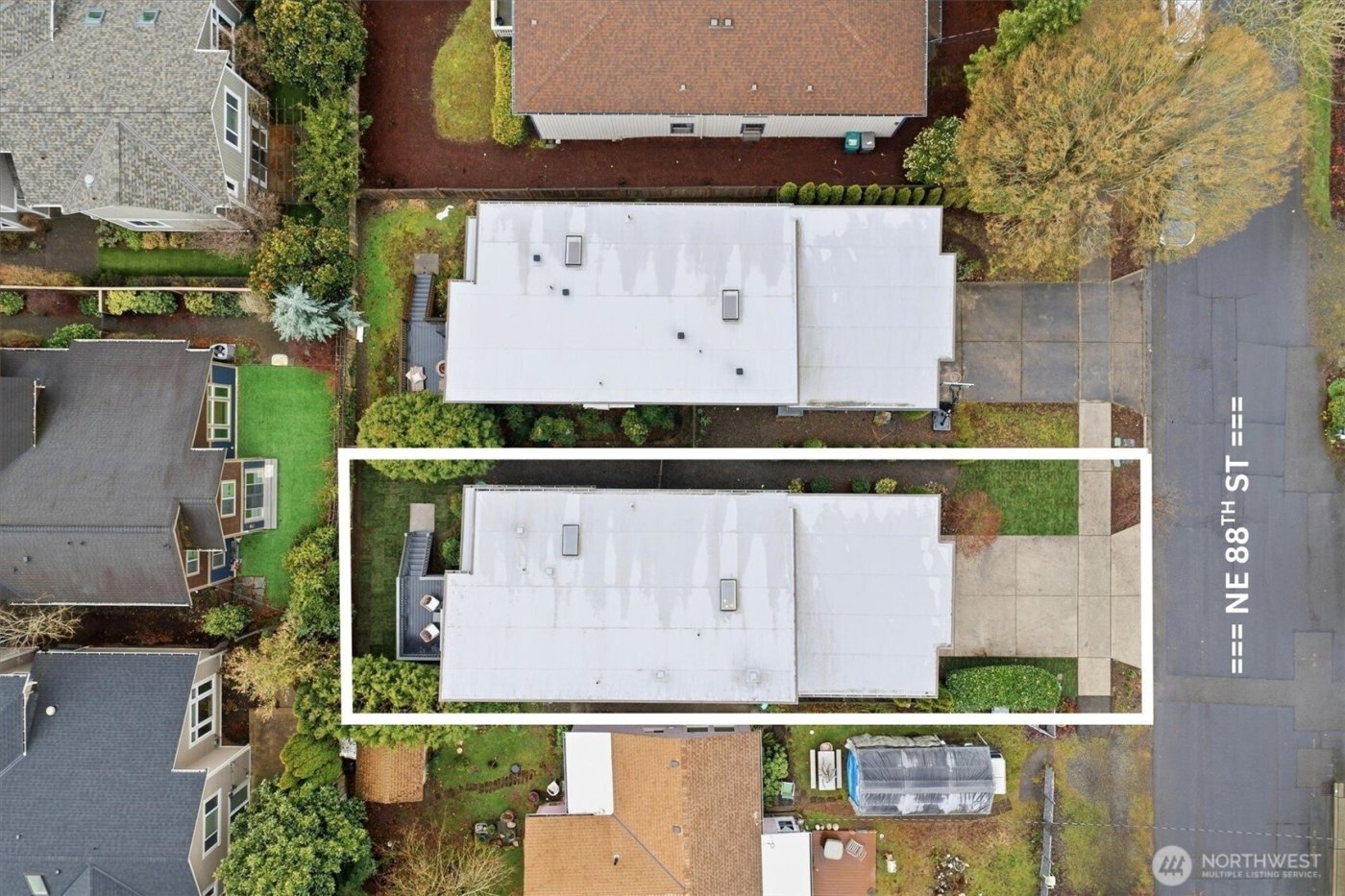 11421 NE 88th Street , Kirkland, WA 98033-5741