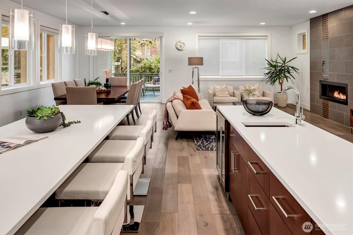 11421 NE 88th Street , Kirkland, WA 98033-5741