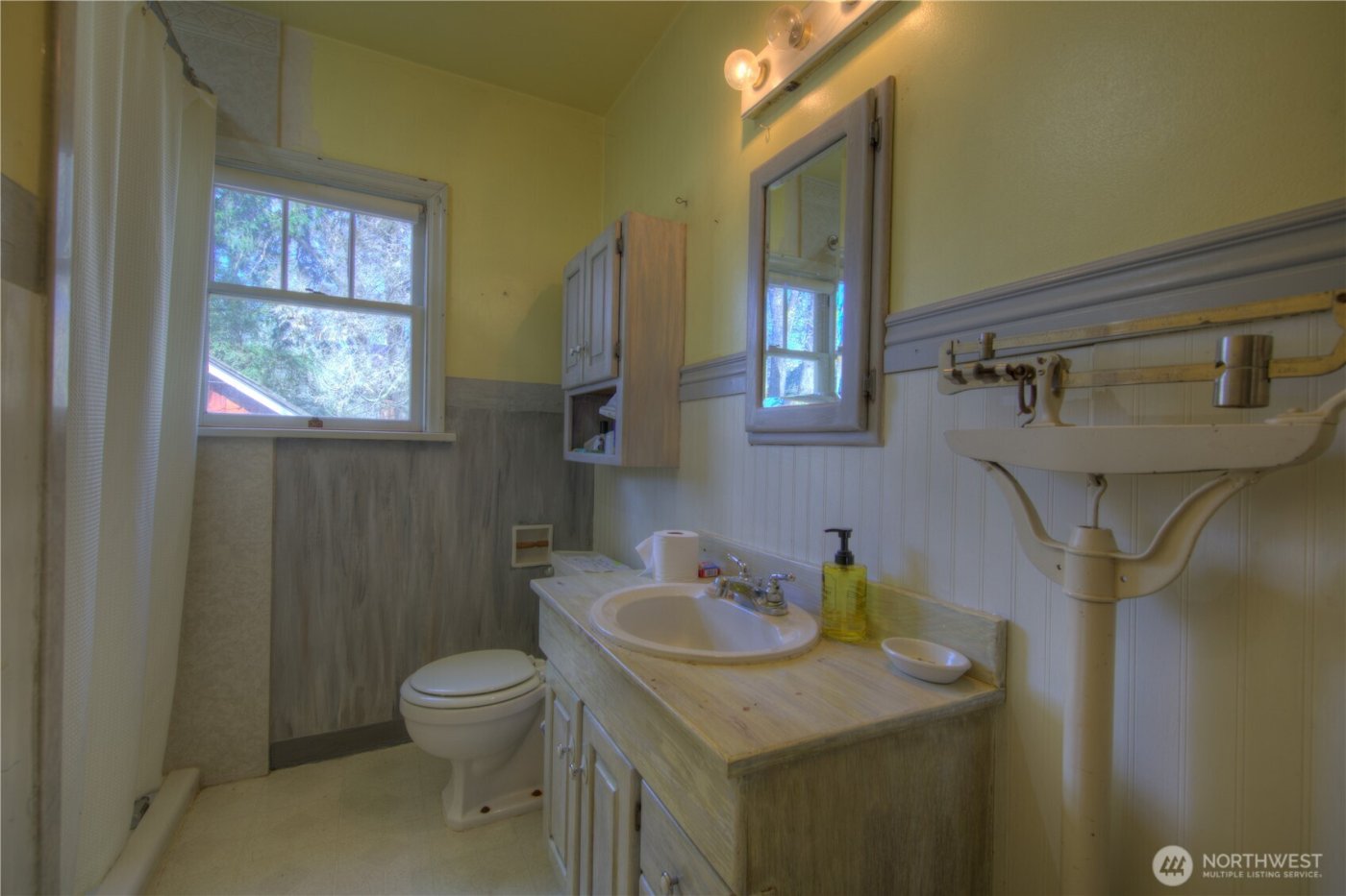 8409 Washington Boulevard SW, Lakewood, WA 98498