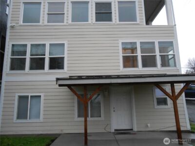 901 Pleasant Avenue , Bremerton, WA 98337 - Photo 2
