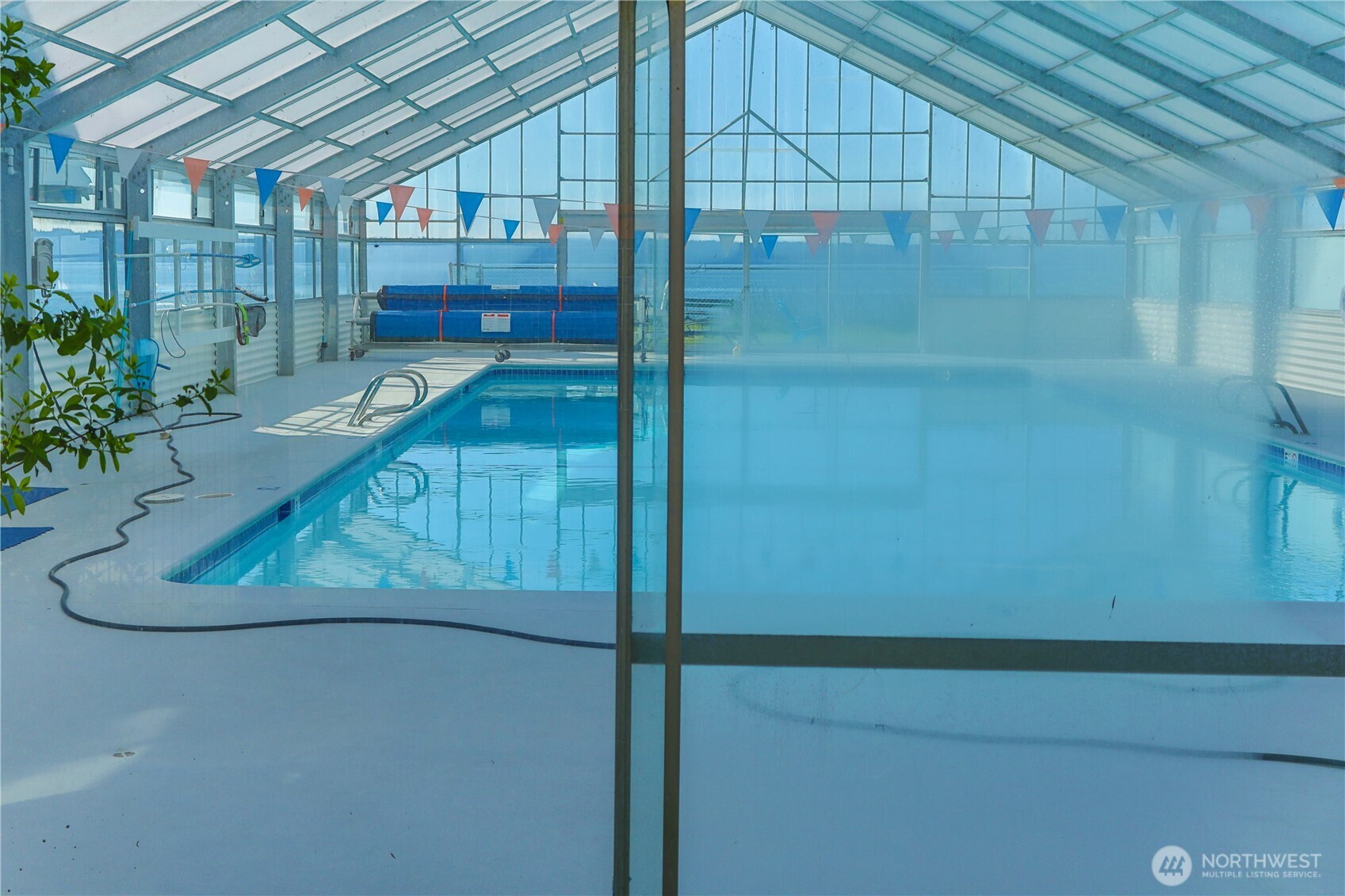 7847 Blakely Avenue , Clinton, WA 98236