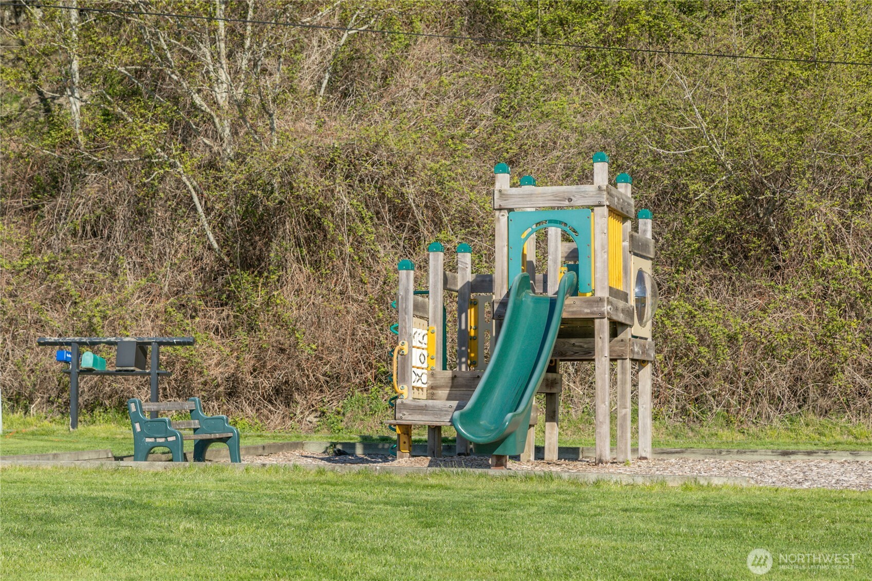 7847 Blakely Avenue , Clinton, WA 98236