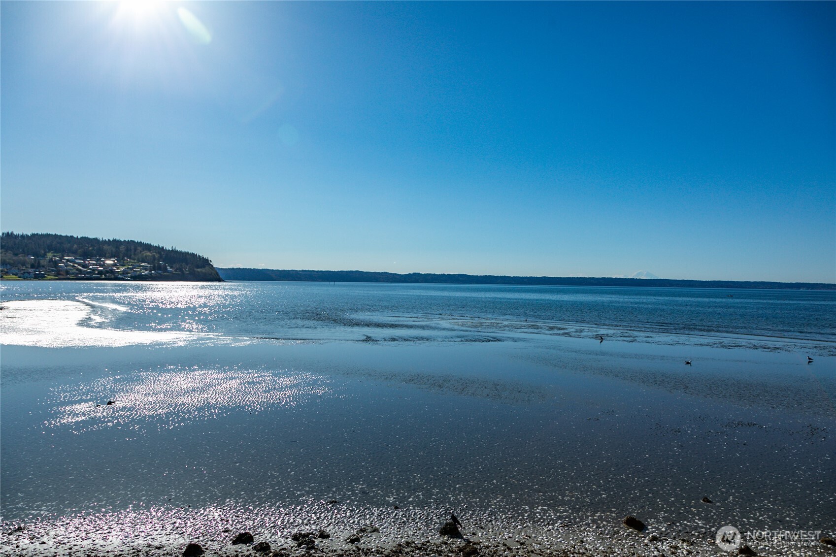 7847 Blakely Avenue , Clinton, WA 98236