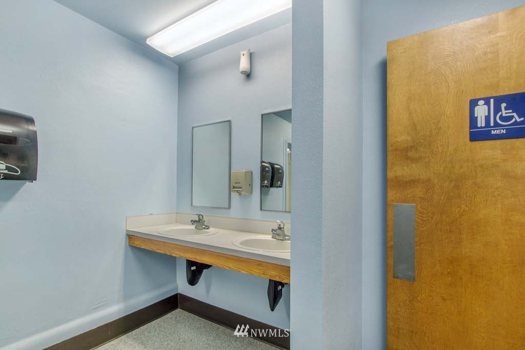 115 Mashell Avenue S, Eatonville, WA 98328