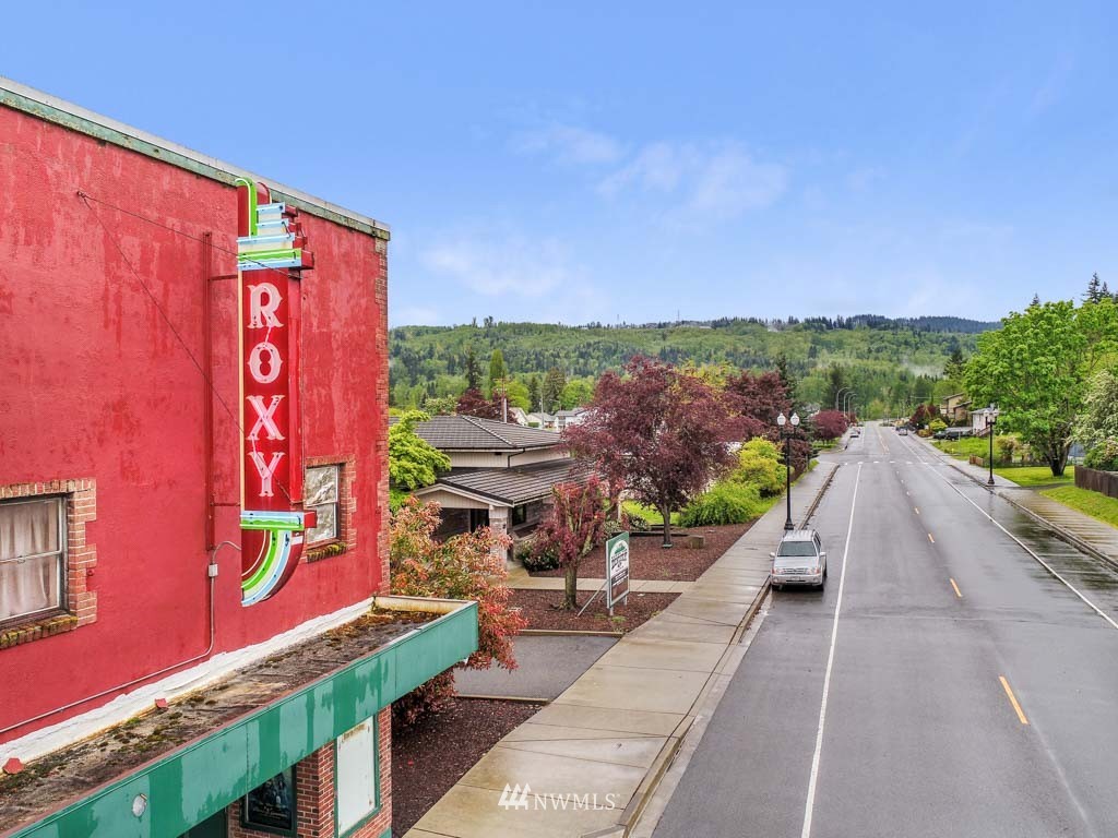 115 Mashell Avenue S, Eatonville, WA 98328