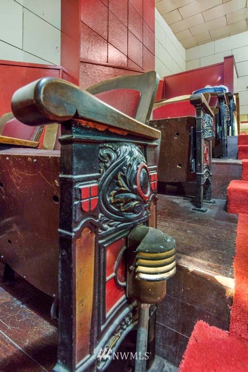 115 Mashell Avenue S, Eatonville, WA 98328