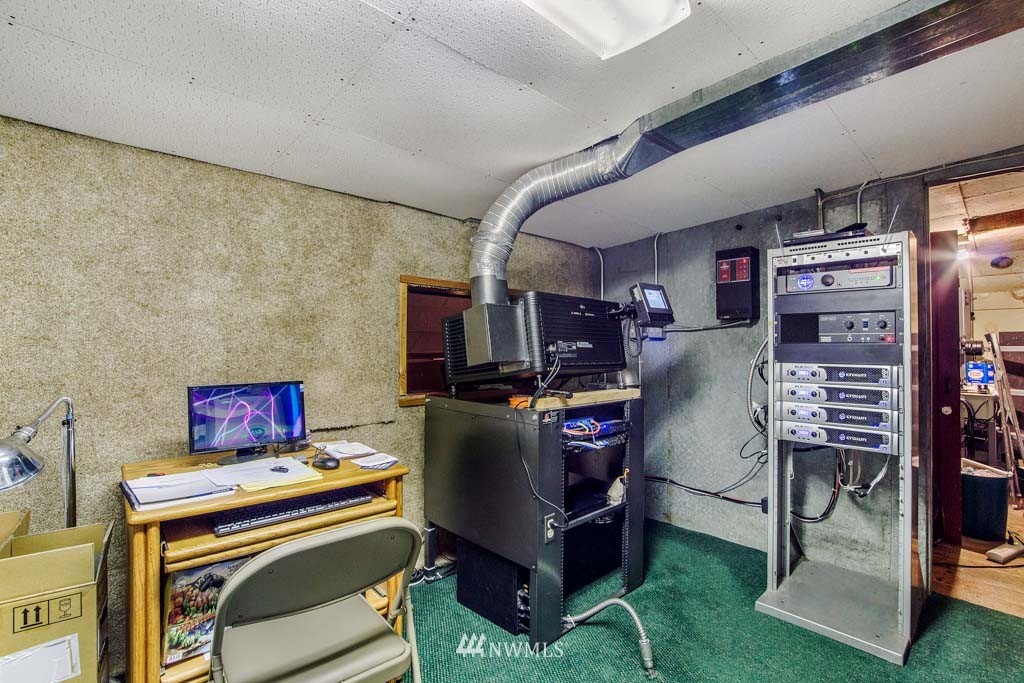 115 Mashell Avenue S, Eatonville, WA 98328