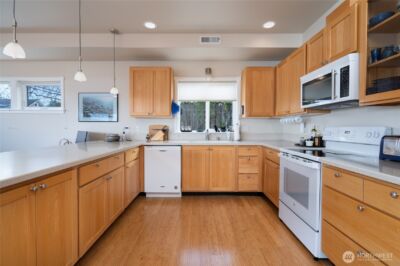 1418 6th Street , Anacortes, WA 98221 - Photo 9