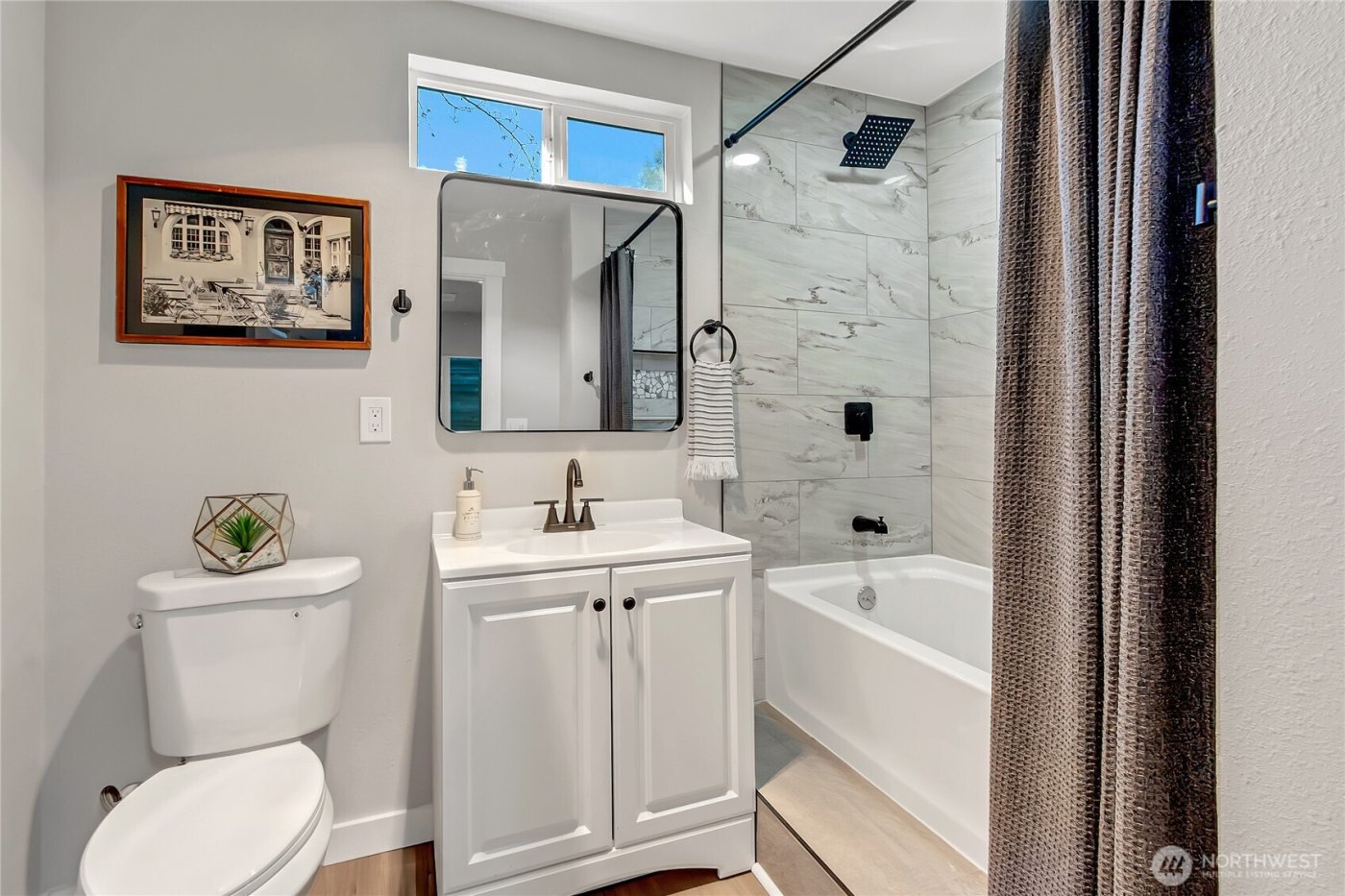 2411 Queets Avenue , Hoquiam, WA 98550