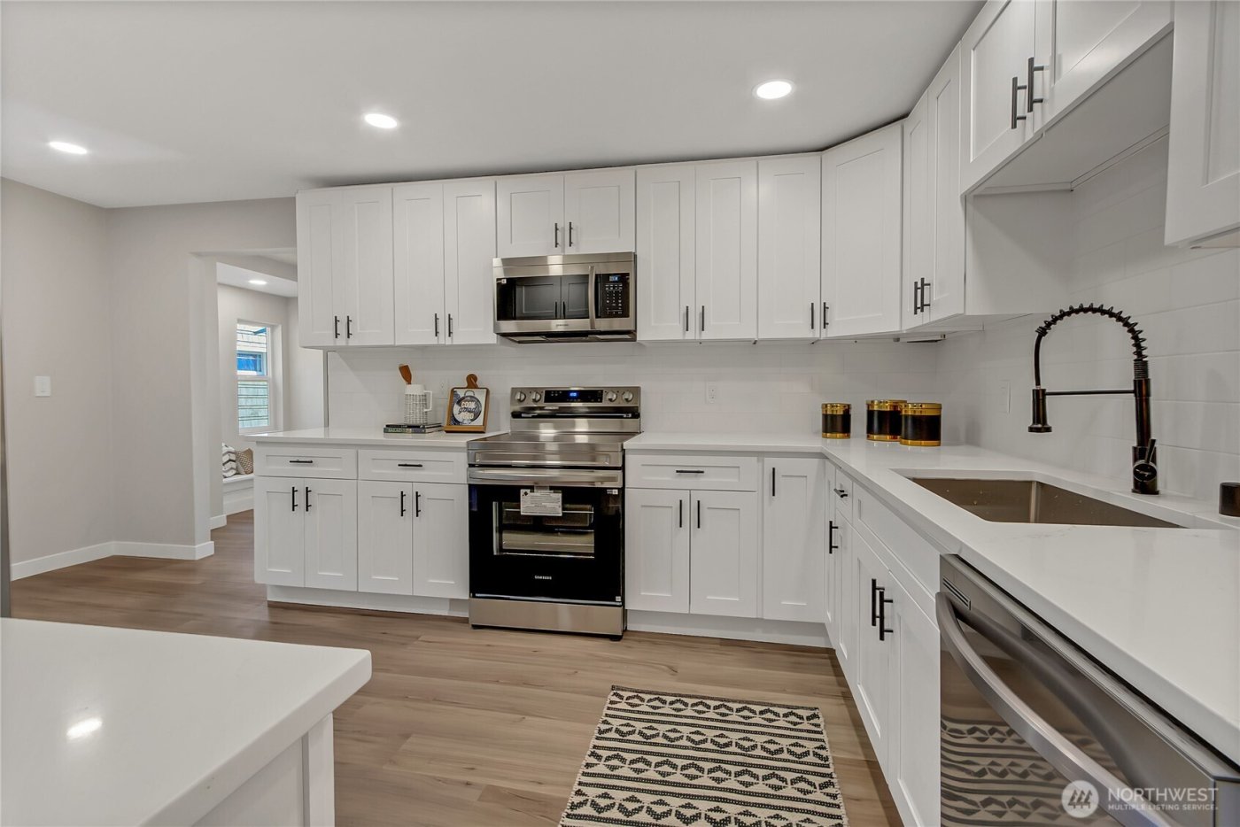 2411 Queets Avenue , Hoquiam, WA 98550