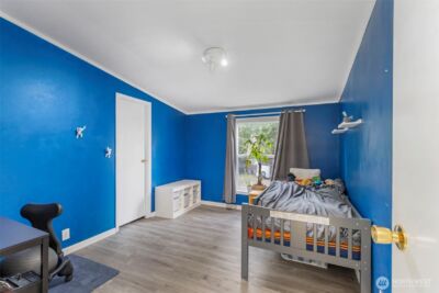 369 W Tahuyeh Drive , Bremerton, WA 98312 - Photo 17