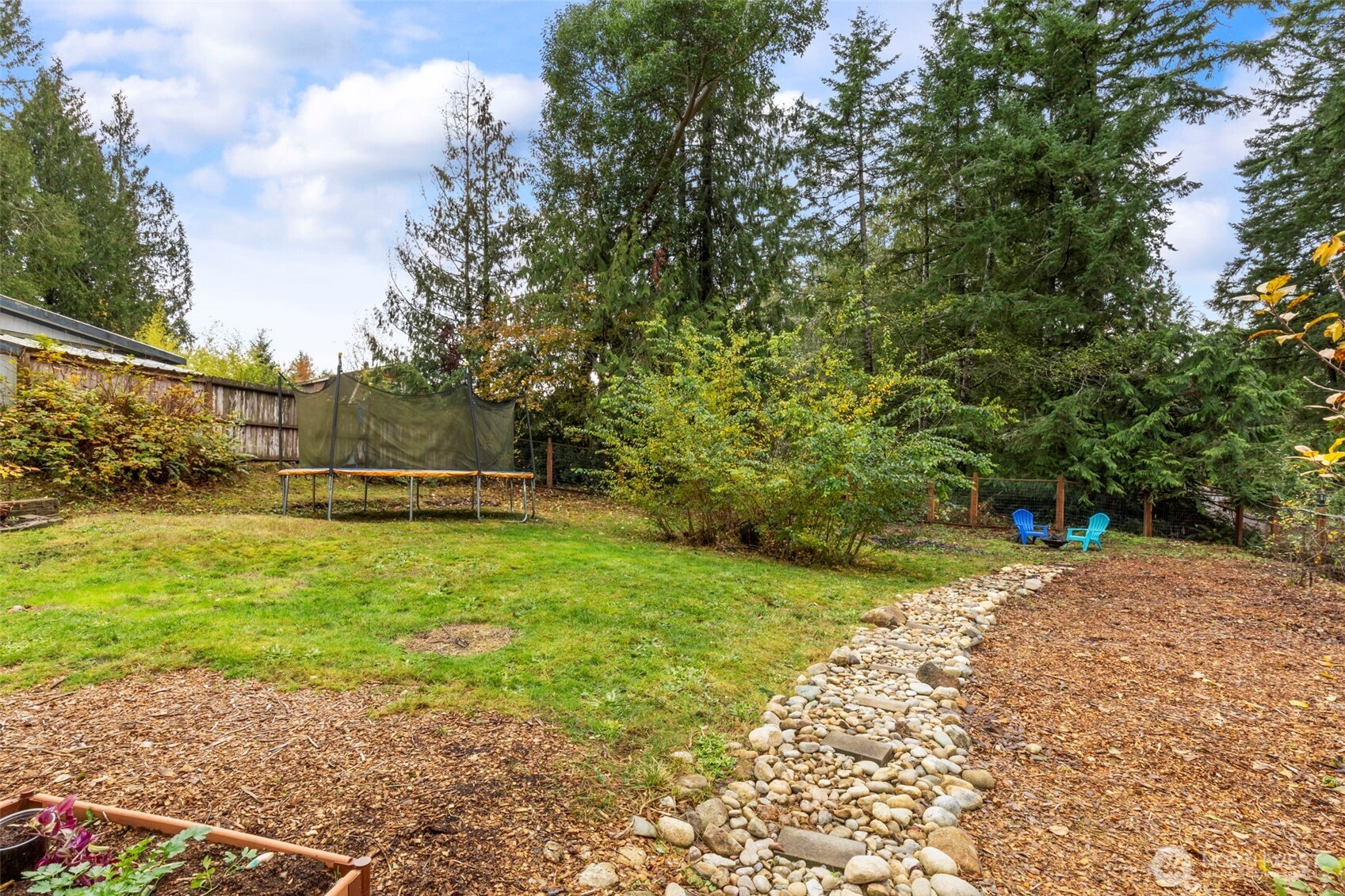 369 W Tahuyeh Drive , Bremerton, WA 98312
