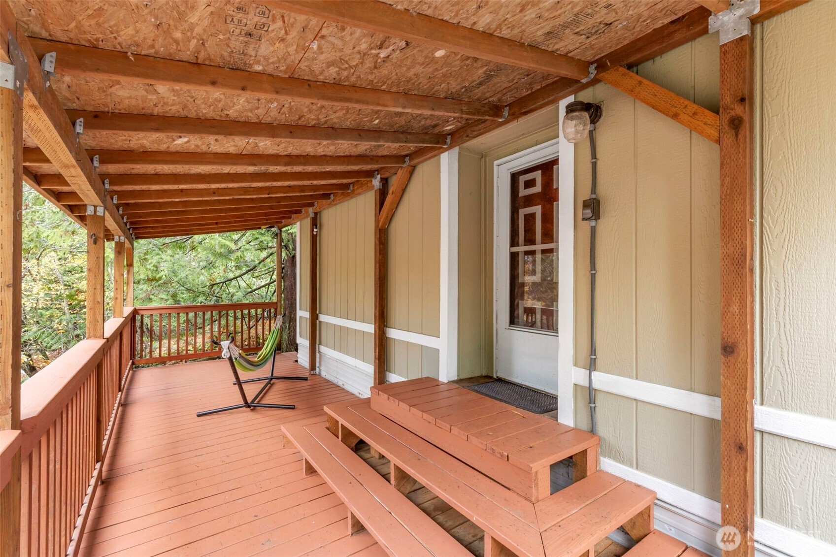 369 W Tahuyeh Drive , Bremerton, WA 98312