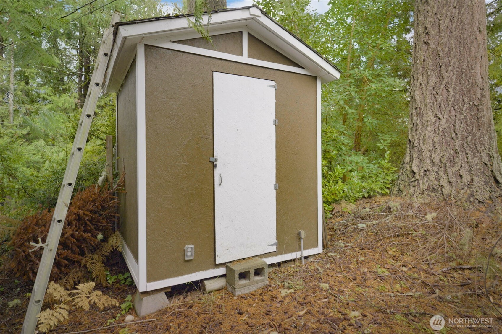 369 W Tahuyeh Drive , Bremerton, WA 98312