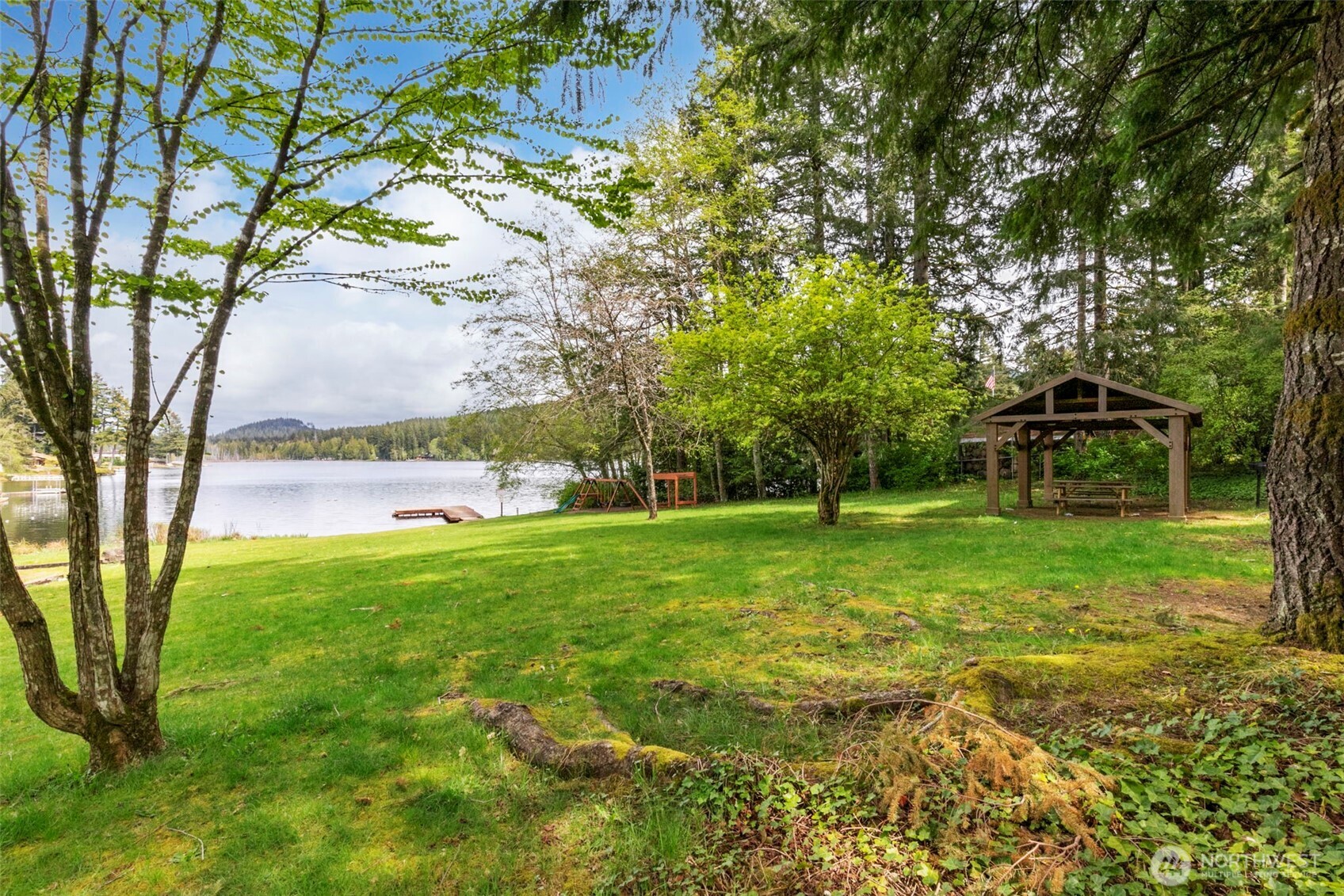 369 W Tahuyeh Drive , Bremerton, WA 98312