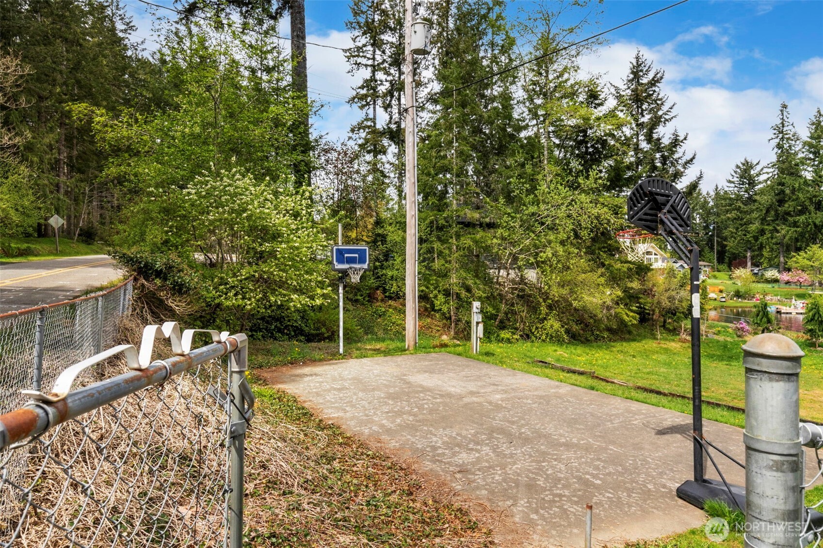 369 W Tahuyeh Drive , Bremerton, WA 98312