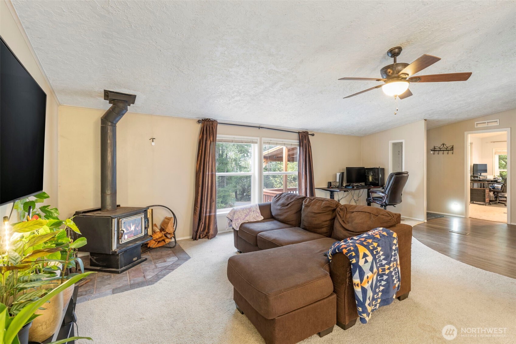 369 W Tahuyeh Drive , Bremerton, WA 98312