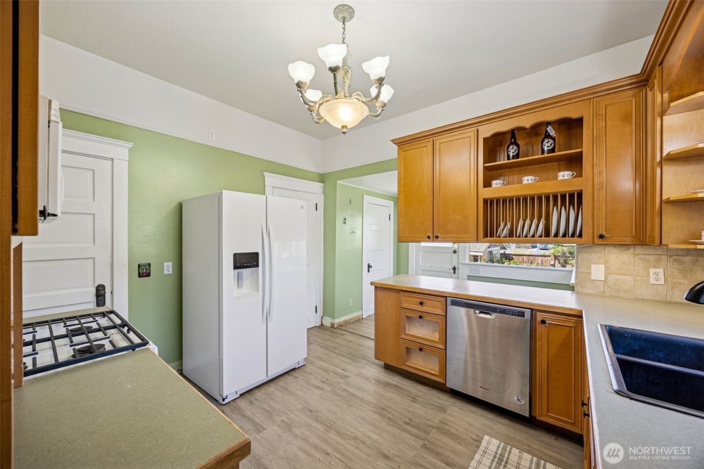 668 NW Folsom Street , Chehalis, WA 98532