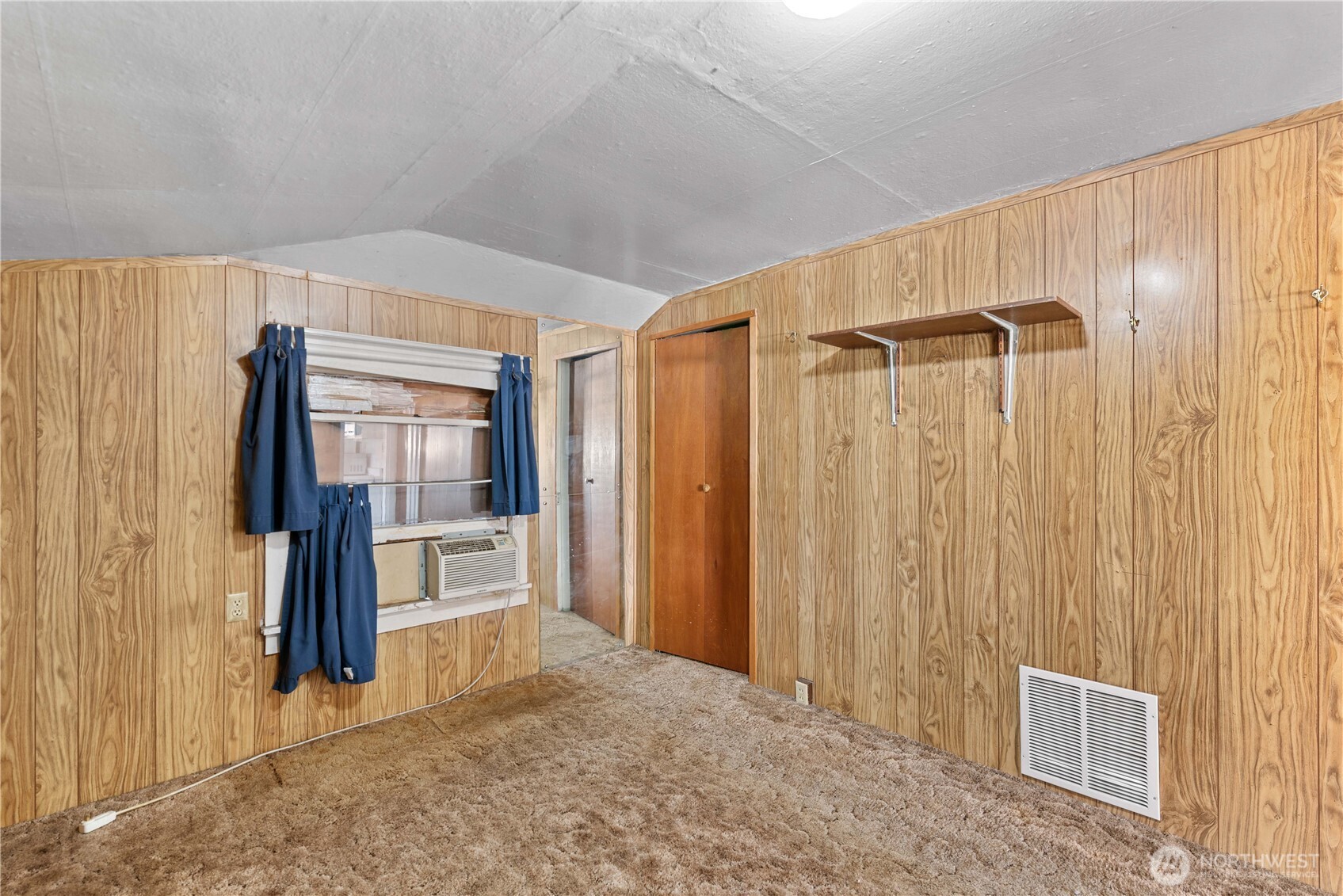 415 Walker St , Wenatchee, WA 98801