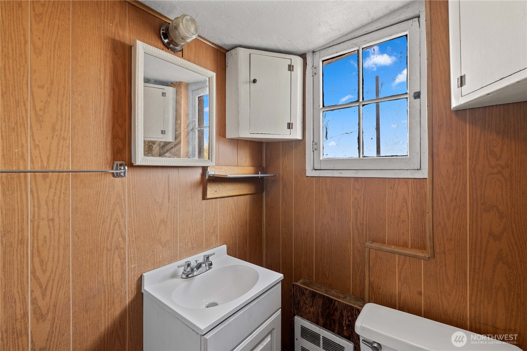 415 Walker St , Wenatchee, WA 98801