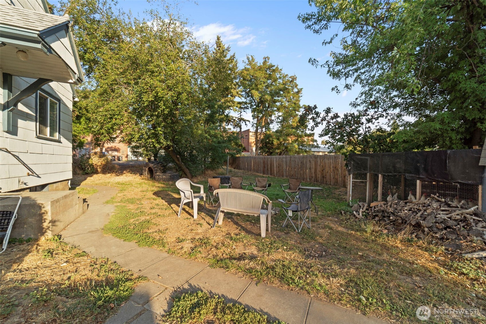 115 W 2nd Street , Waitsburg, WA 99361