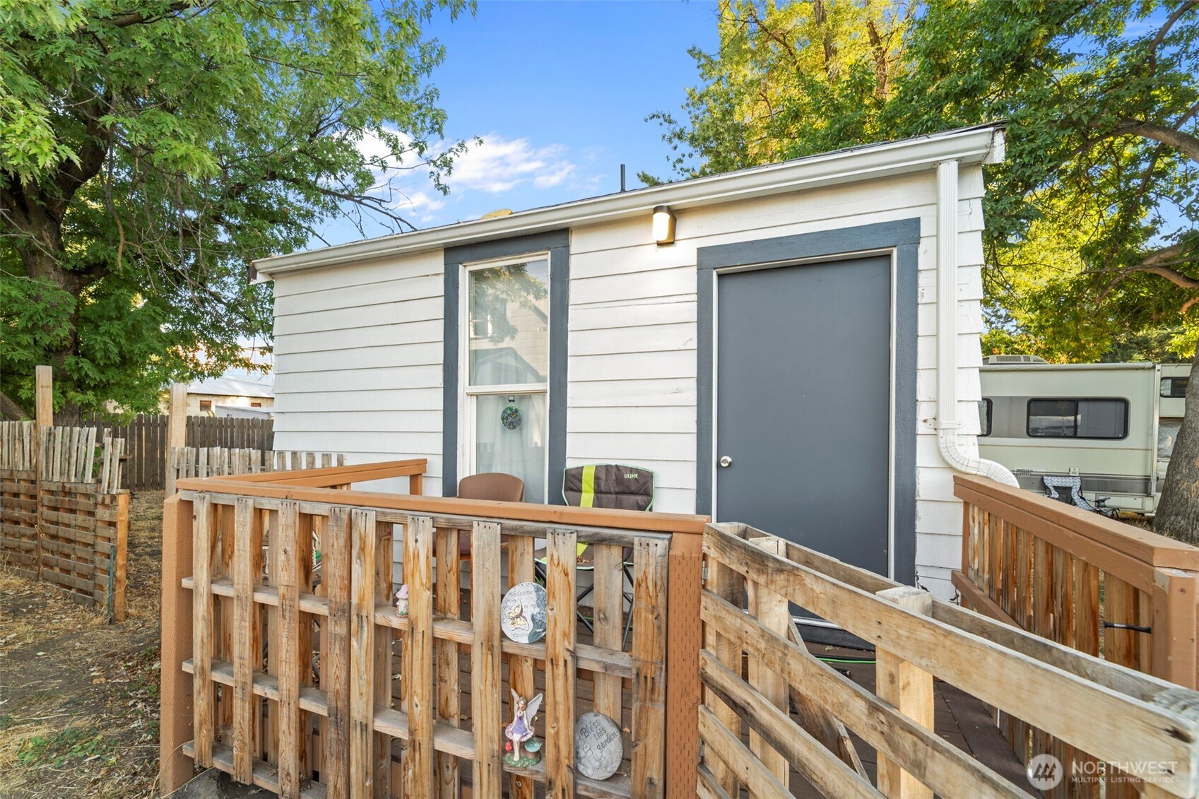 115 W 2nd Street , Waitsburg, WA 99361