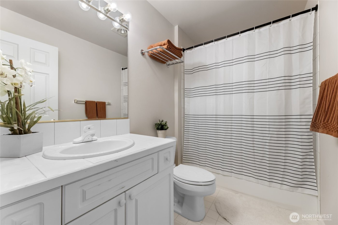 1439 NW 202nd Lane , Shoreline, WA 98177