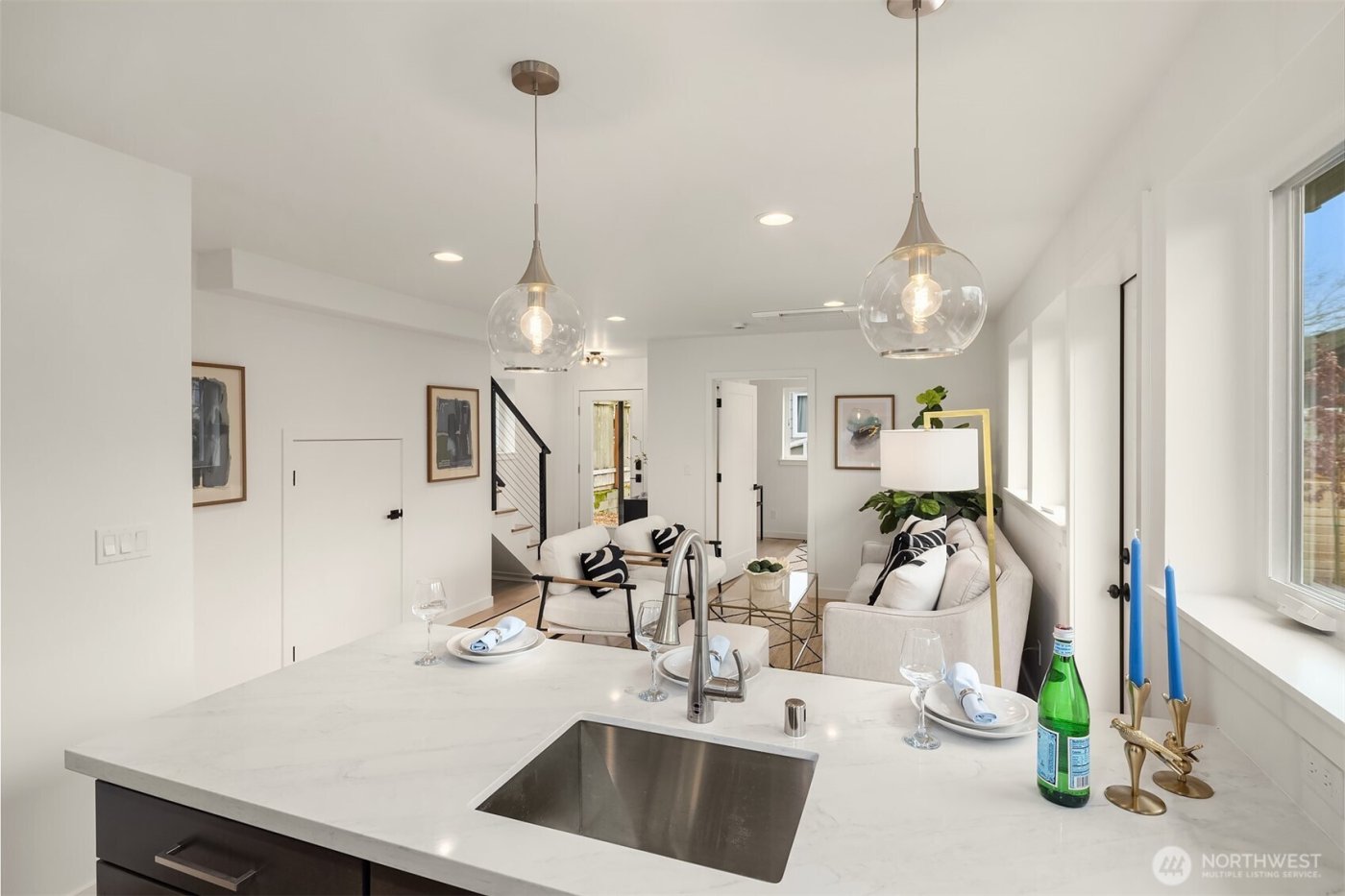 7521 12th Avenue NW, Seattle, WA 98117