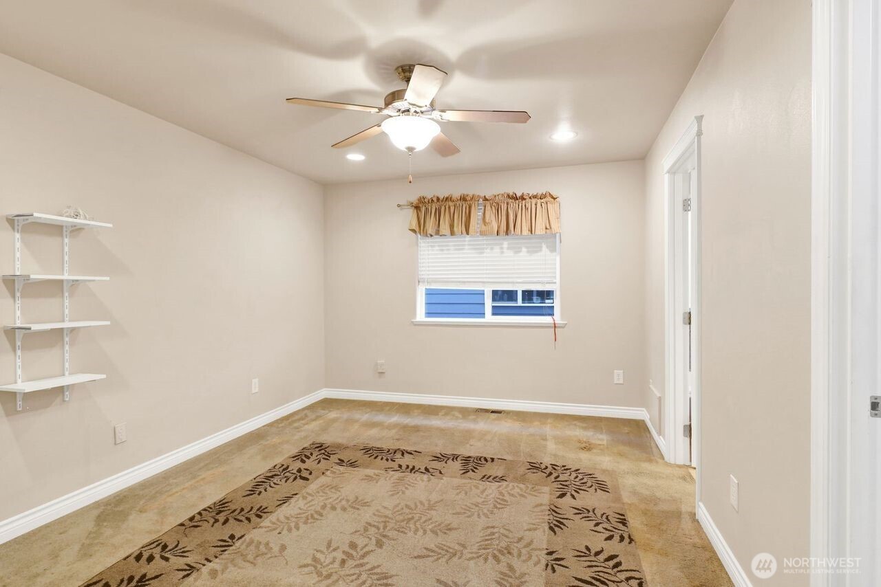 814 E Kellogg Road , Bellingham, WA 98226