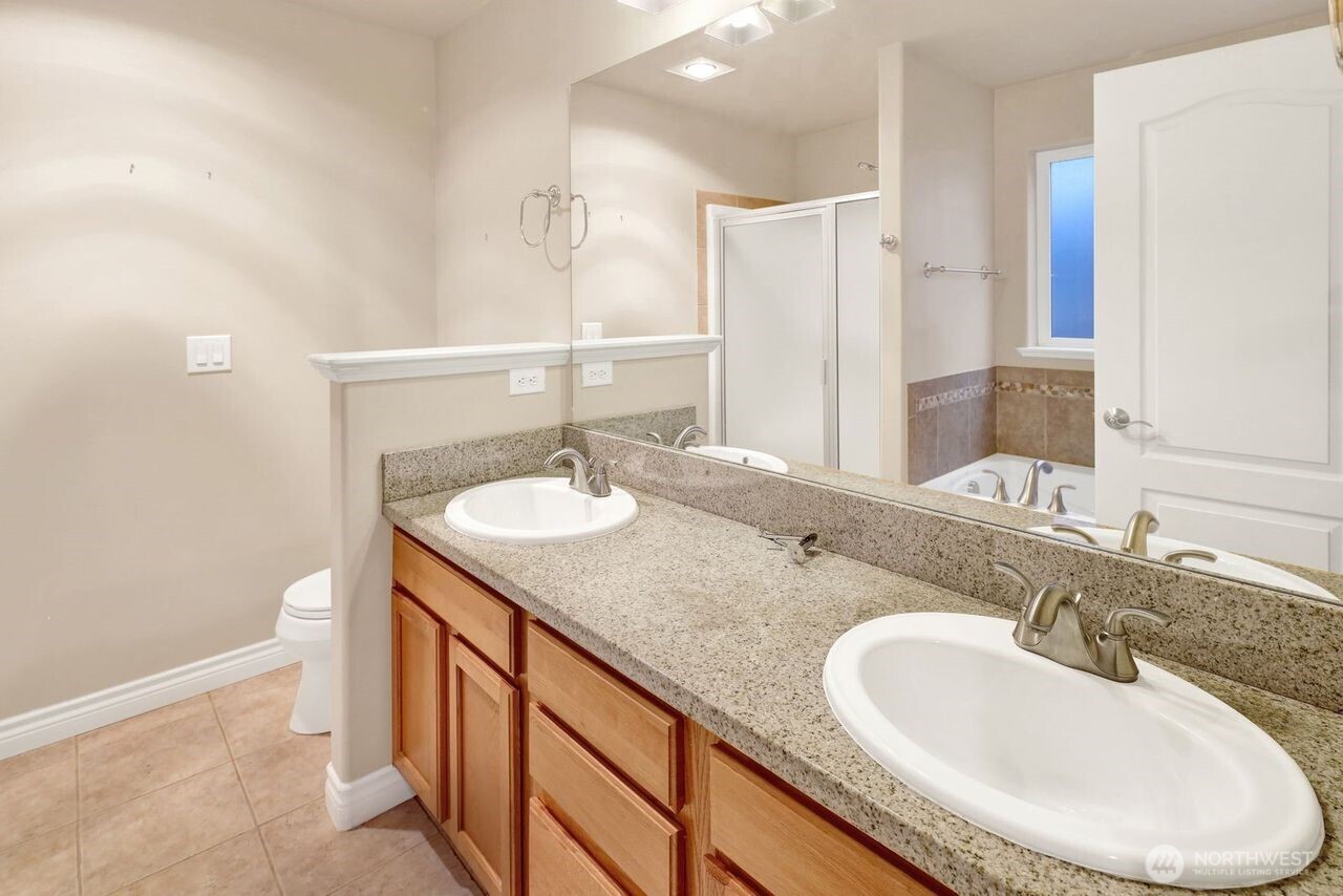 814 E Kellogg Road , Bellingham, WA 98226