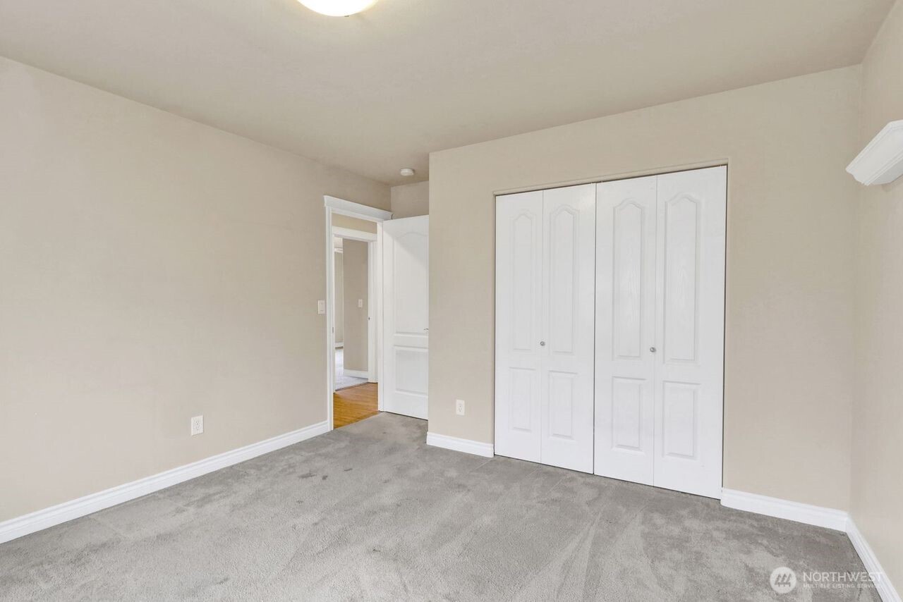 814 E Kellogg Road , Bellingham, WA 98226