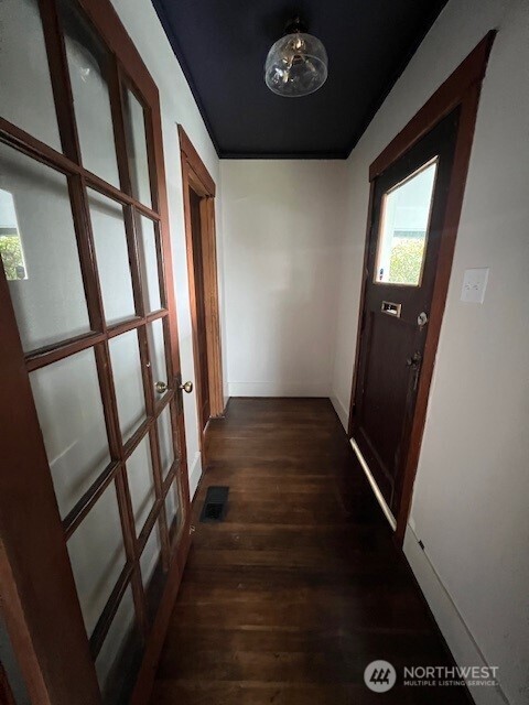 1104 S Prospect Street , Tacoma, WA 98405