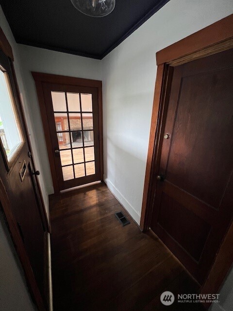 1104 S Prospect Street , Tacoma, WA 98405