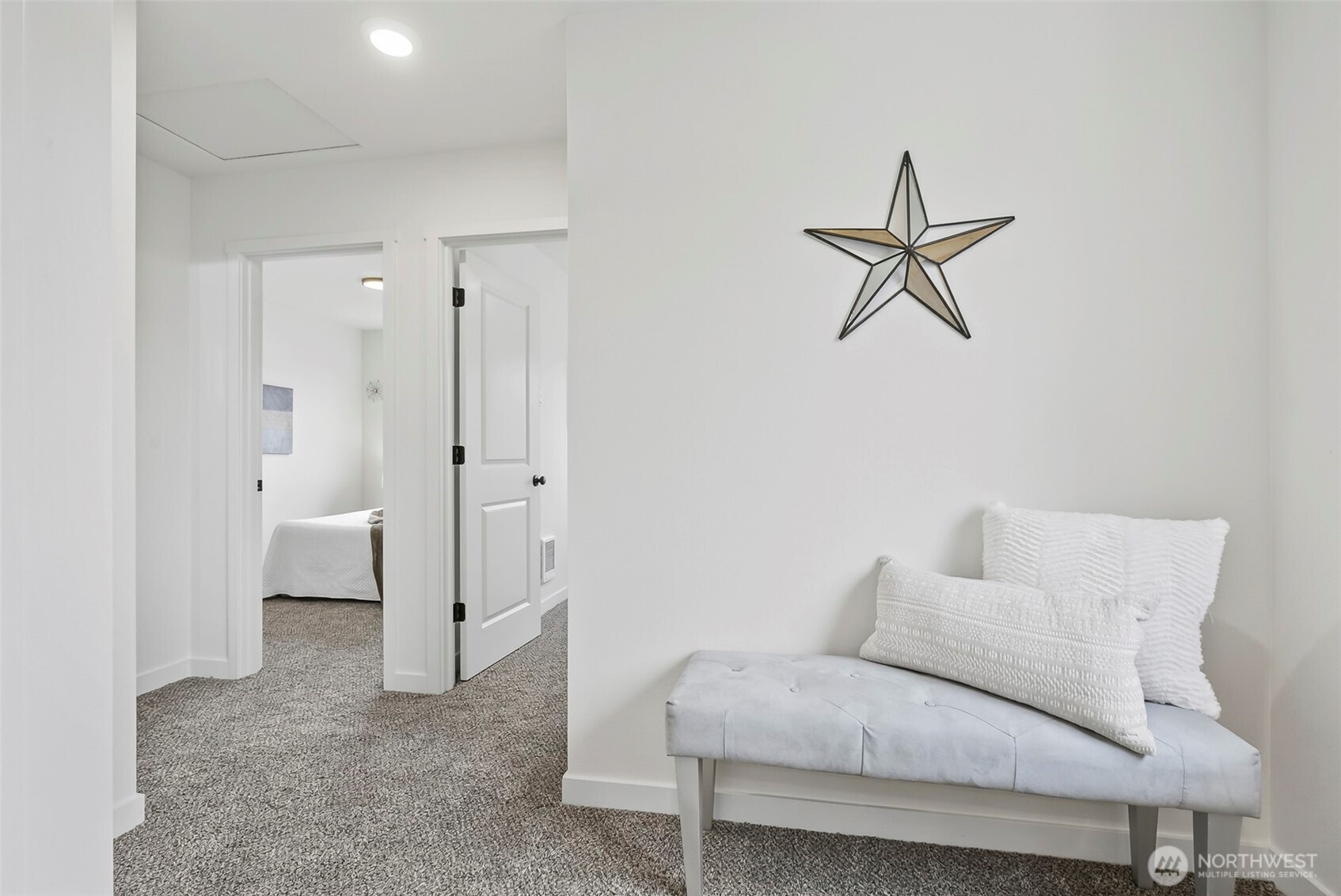 709 S 9th Avenue , Kelso, WA 98626