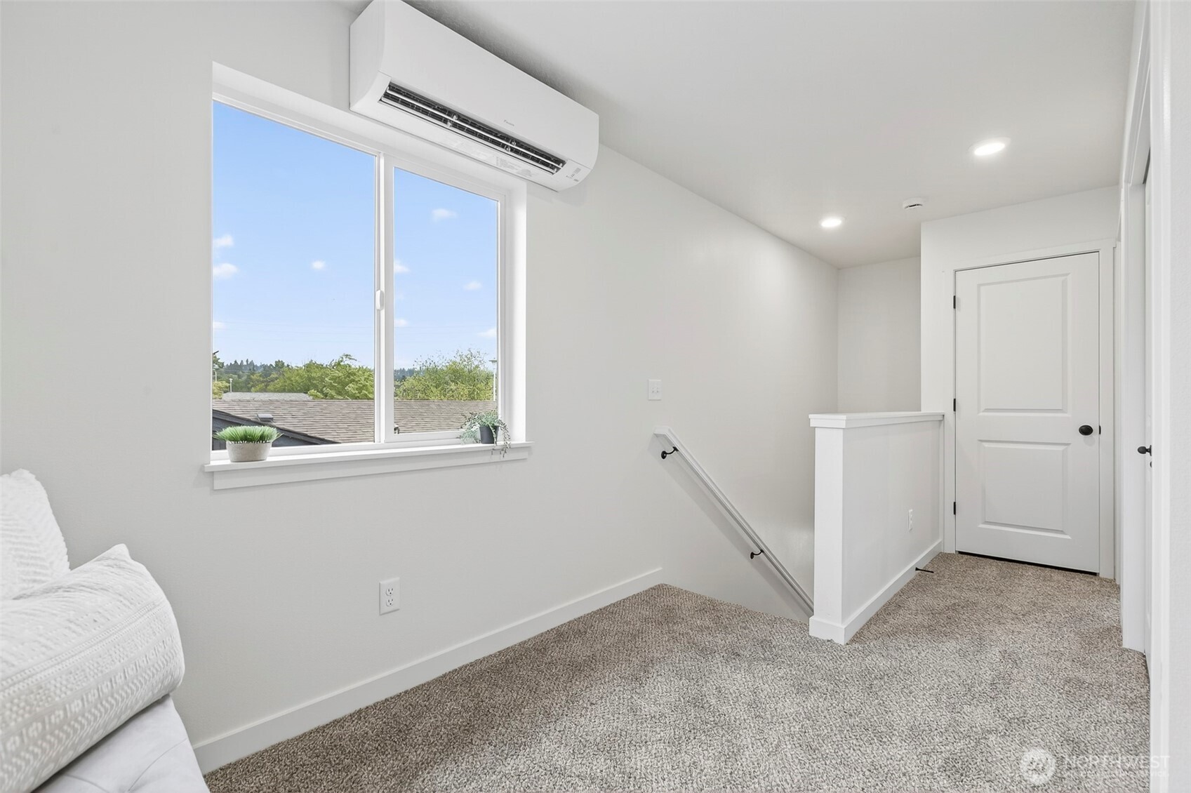 709 S 9th Avenue , Kelso, WA 98626