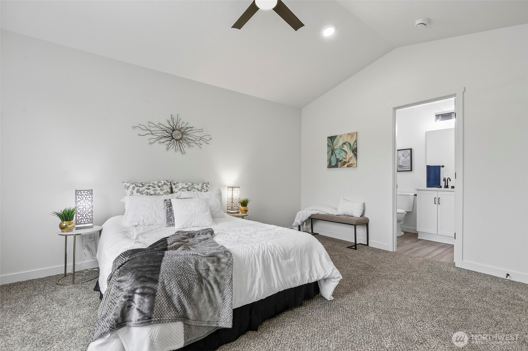 709 S 9th Avenue , Kelso, WA 98626