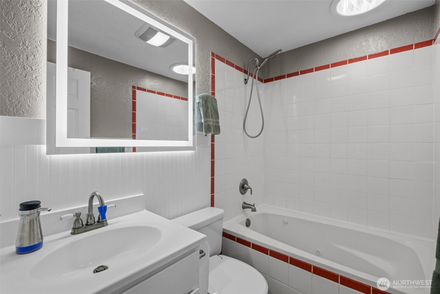 11303 126th Avenue NE, Kirkland, WA 98033