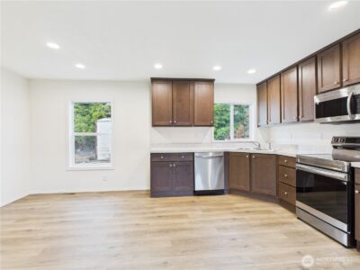 403 2nd Street SW, Rock Island, WA 98850 - Photo 4