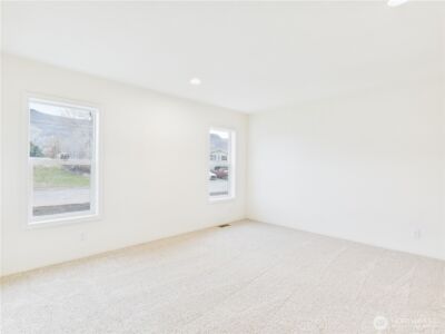 403 2nd Street SW, Rock Island, WA 98850 - Photo 6