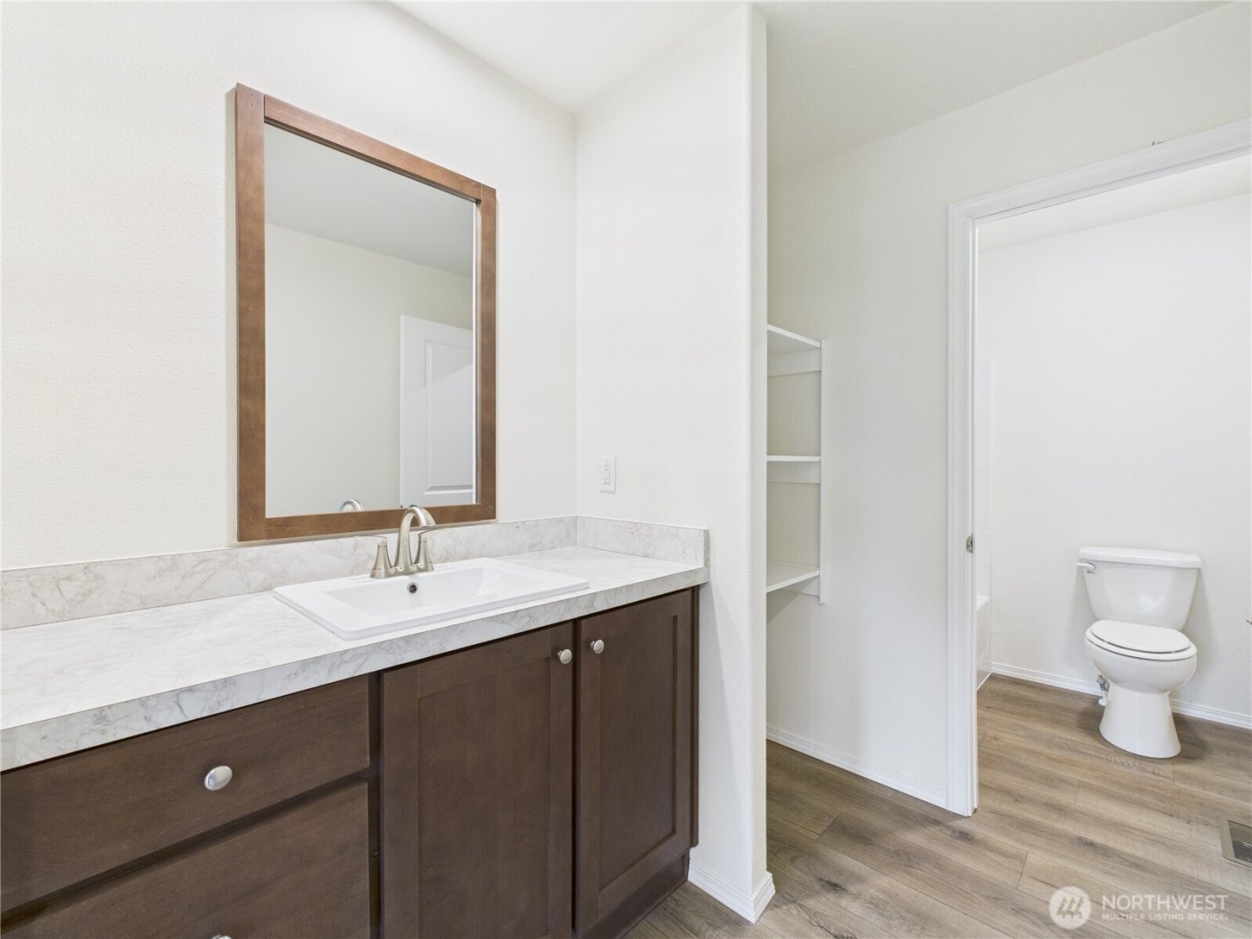 403 2nd Street SW, Rock Island, WA 98850