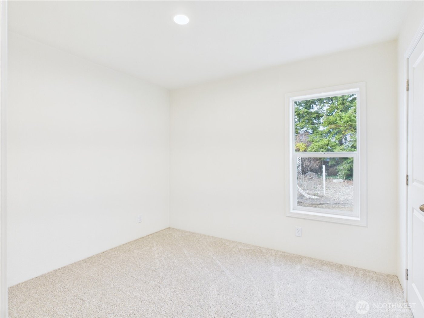 403 2nd Street SW, Rock Island, WA 98850