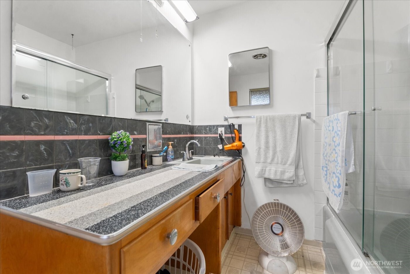 16545 Des Moines Memorial Drive S, Burien, WA 98148